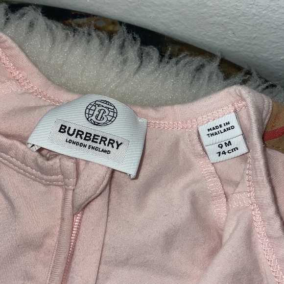 BURBERRY ROMPER - Picture 4 of 6